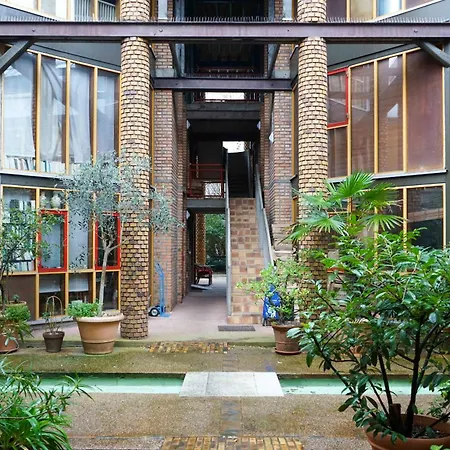 Spacious Cocoon With Garden Appartamento